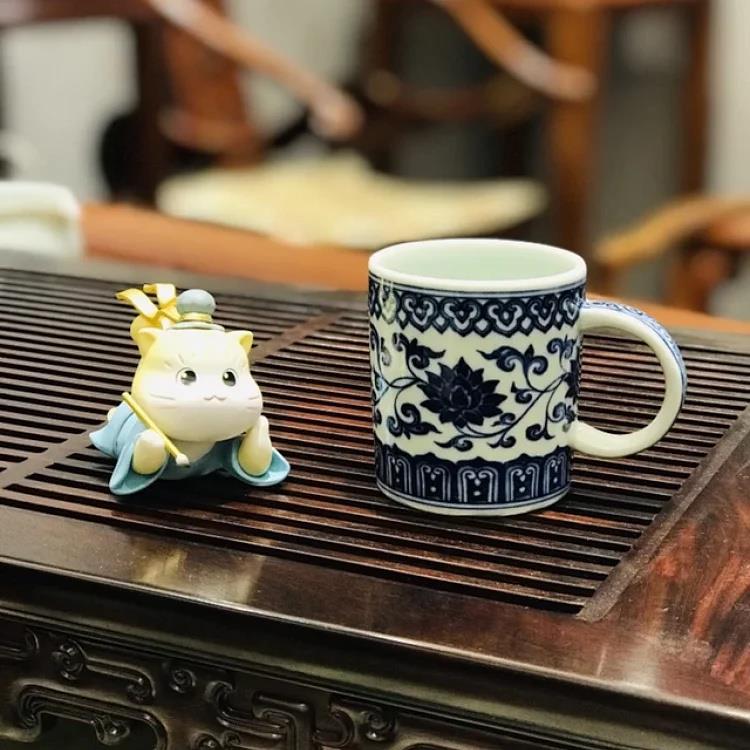 老猫烧·明宣德款青花缠枝莲纹咖啡杯