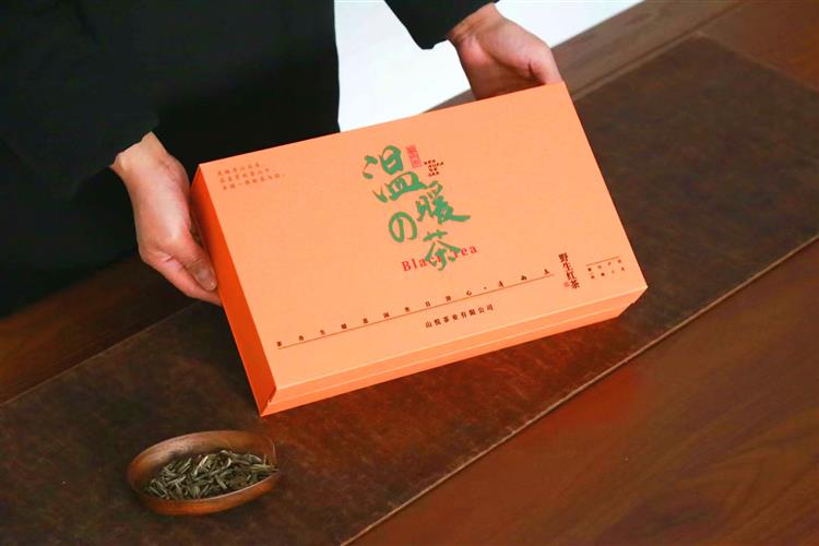 特惠价4折：云南野生古树红茶鲜叶 （大叶种），采选凤庆古树，传统发酵，千年古韵茶香，橙黄透亮